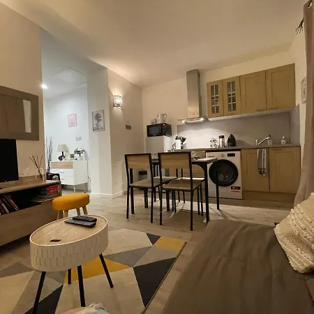 Nice, Seaside Apartament *